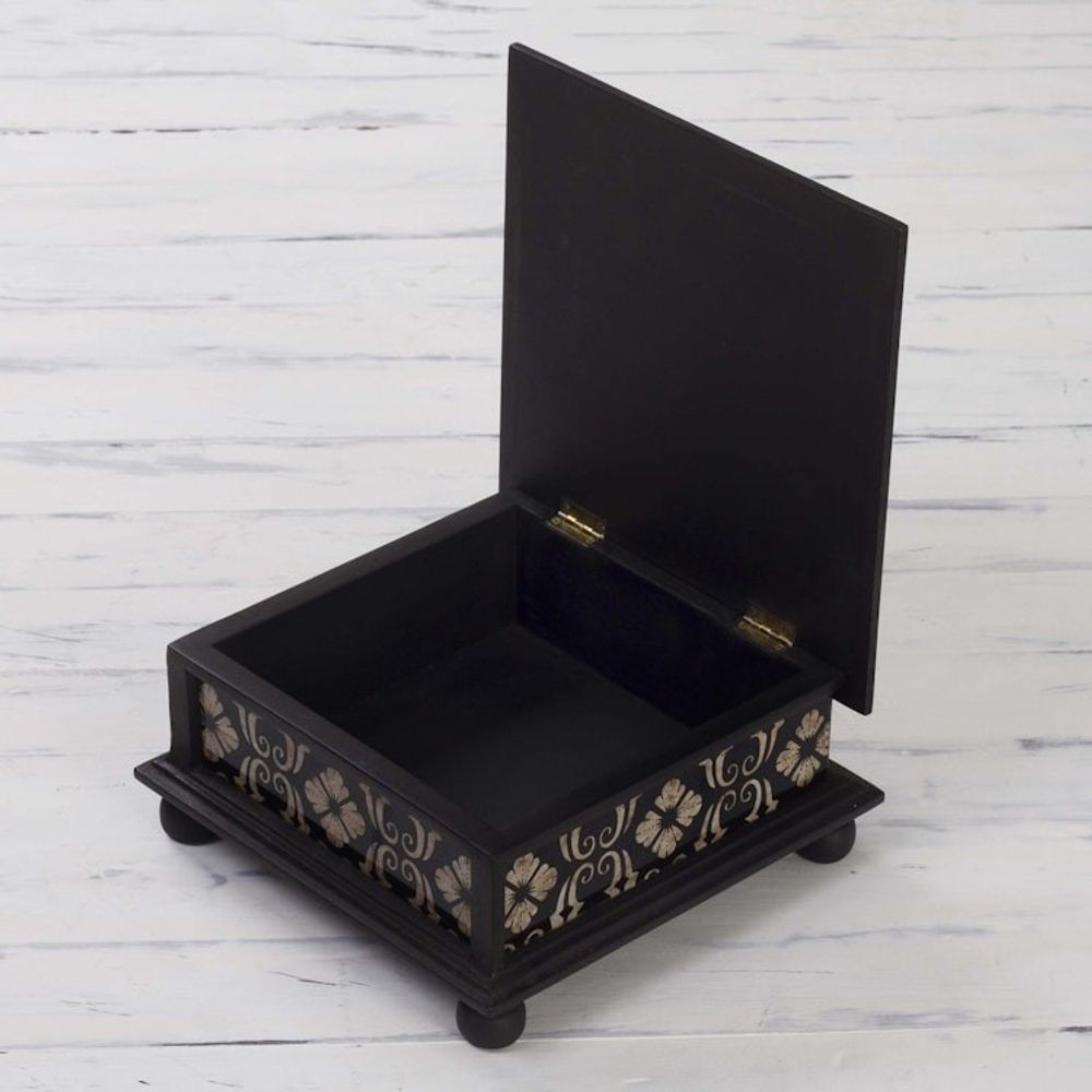 Peruvian Reverse Painted Glass Jewelry Box 'Silver Blossoms'